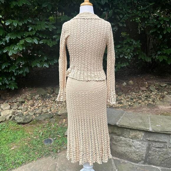 70s cream crochet skirt and cardigan set - Picture 3 of 7